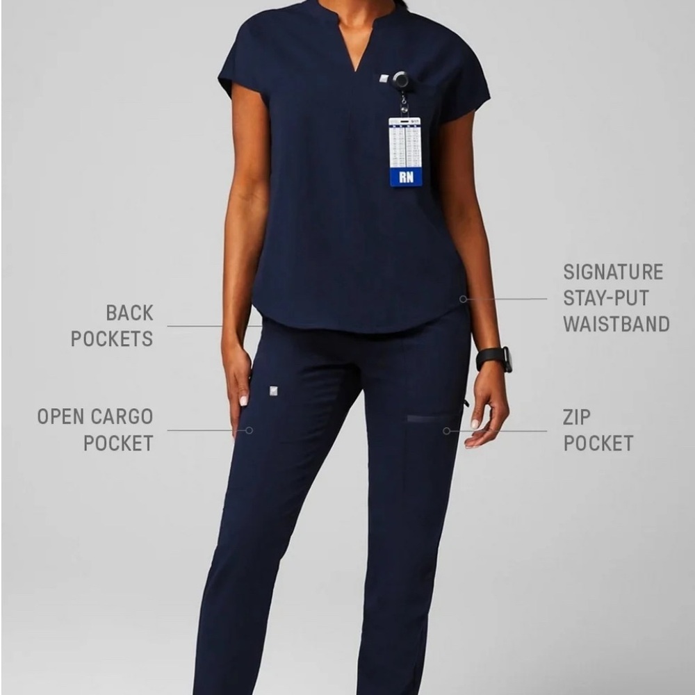 Fabletics On Call Scrub Jogger in Navy